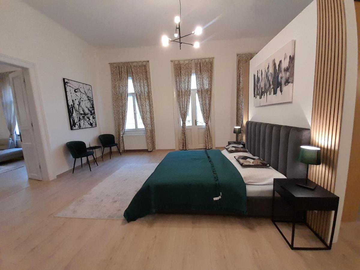 Entrez Apartment 3 - Historical Centre Košice Buitenkant foto