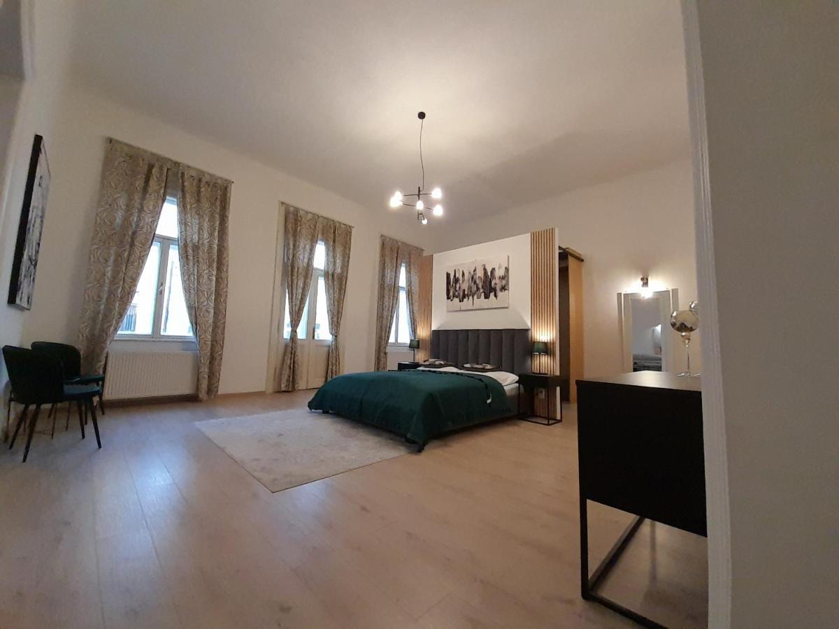 Entrez Apartment 3 - Historical Centre Košice Buitenkant foto