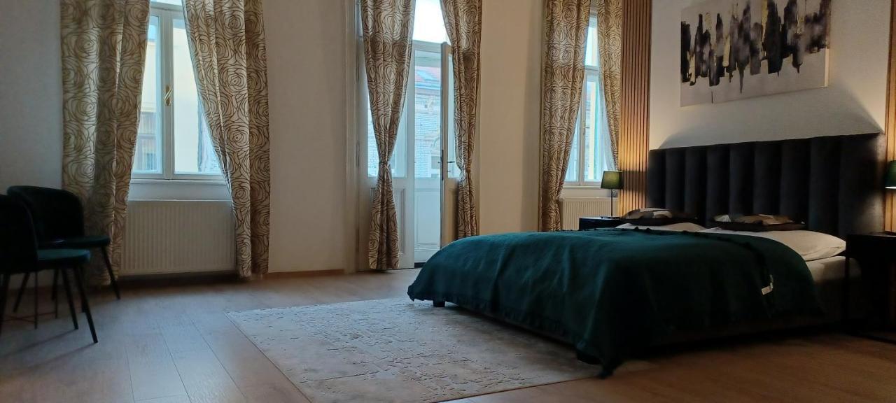 Entrez Apartment 3 - Historical Centre Košice Buitenkant foto