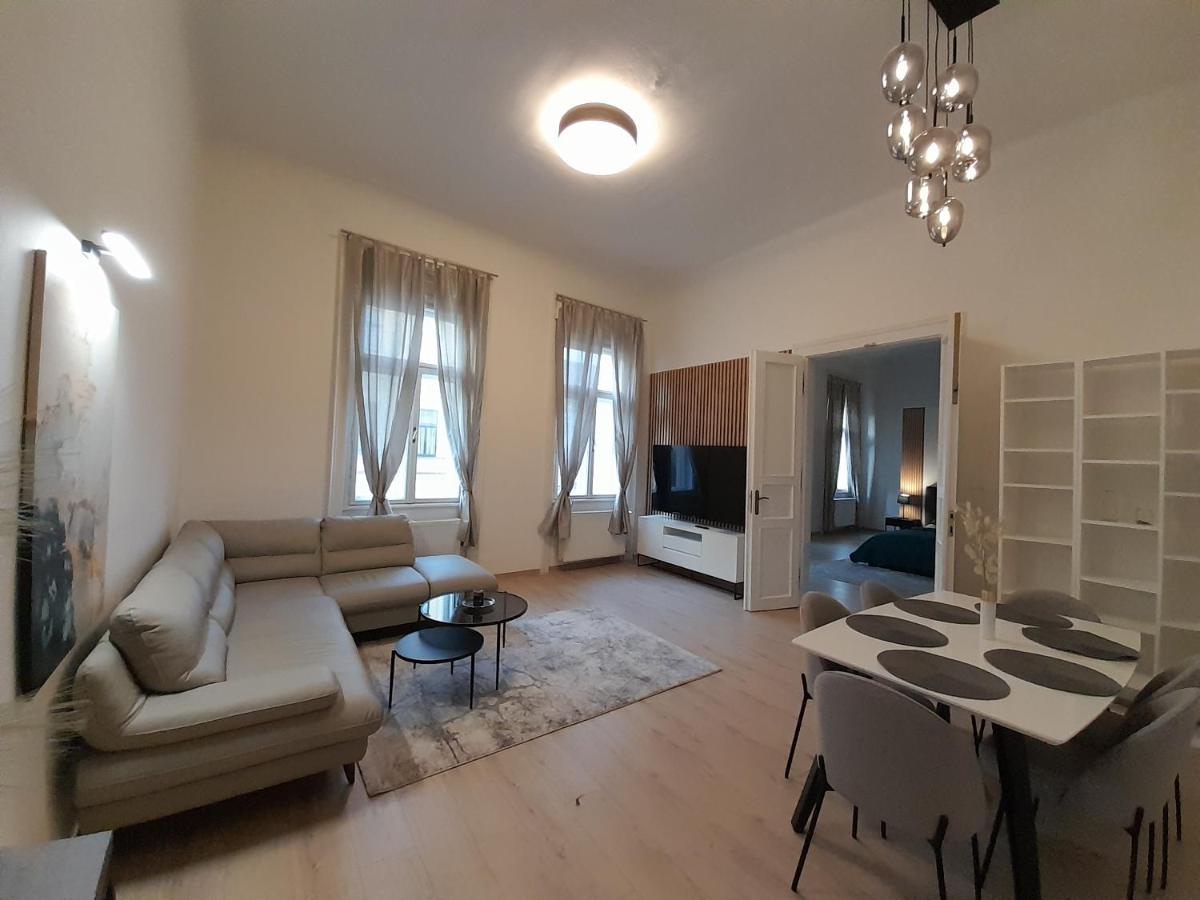 Entrez Apartment 3 - Historical Centre Košice Buitenkant foto