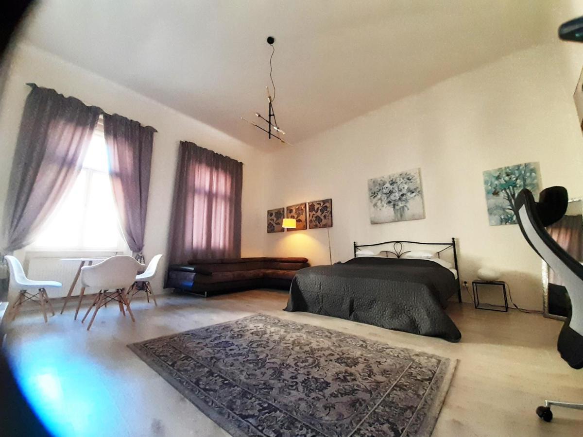 Entrez Apartment 3 - Historical Centre Košice Buitenkant foto